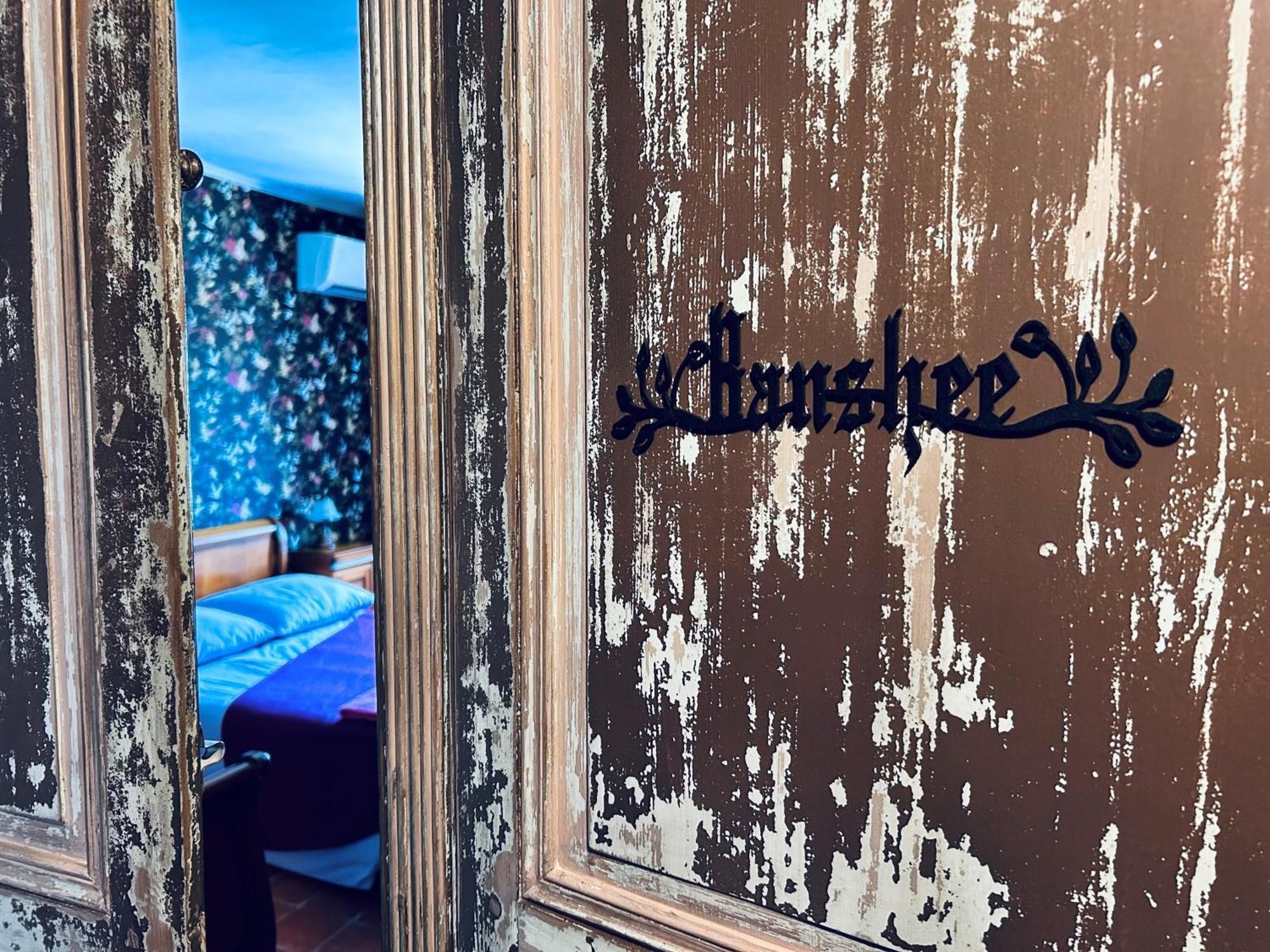 カプタング La Babayaga Bed & Breakfast エクステリア 写真