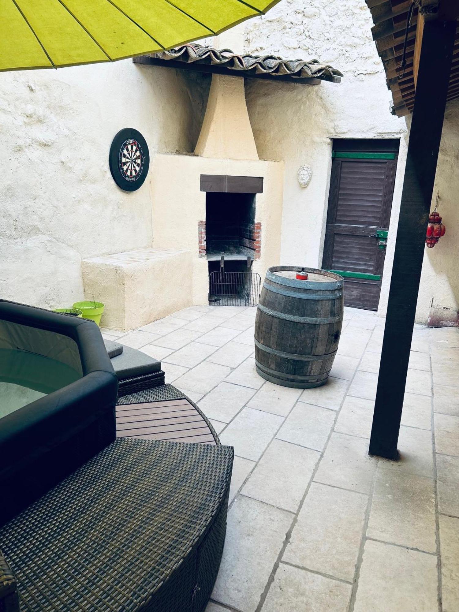 カプタング La Babayaga Bed & Breakfast エクステリア 写真