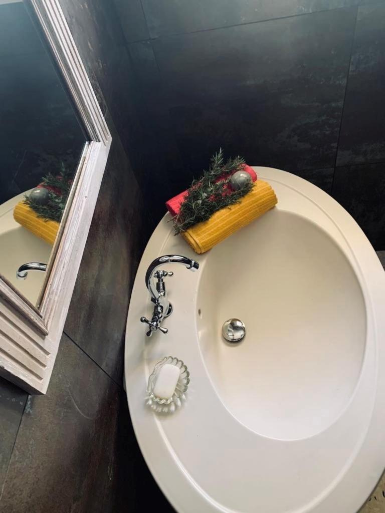 カプタング La Babayaga Bed & Breakfast エクステリア 写真